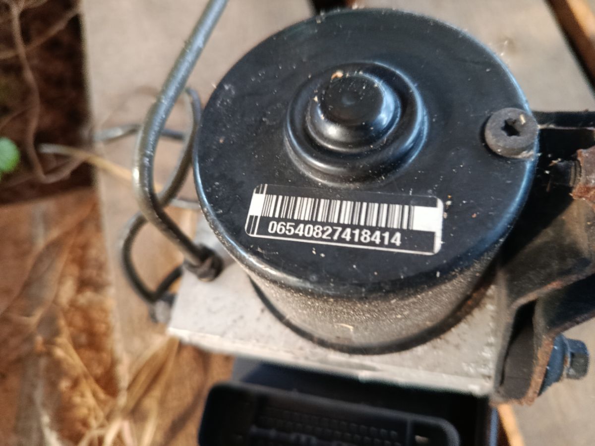 Блок ABS 100960-07003 на Honda Cr-V RD5 K20A Фото 3