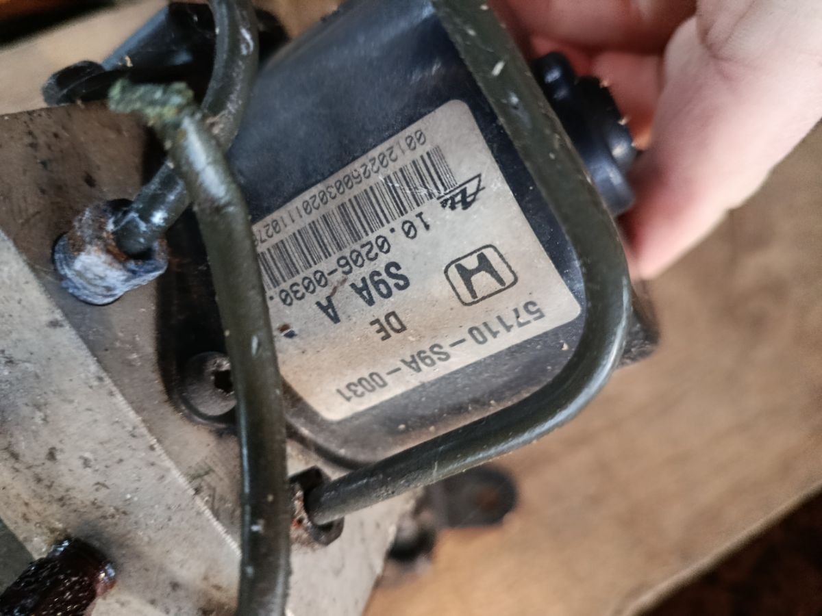 Блок ABS 100960-07003 на Honda Cr-V RD5 K20A Фото 4