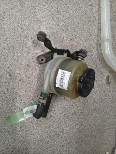 Бачок гидроусилителя 44360-33040 на Toyota Camry ACV30 2AZ-FE Фото 2