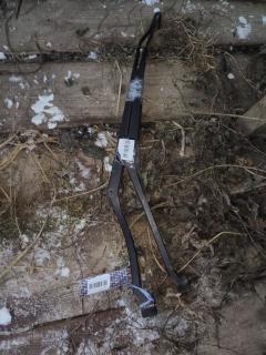 Держатель дворника на Toyota Camry ACV30 Фото 2