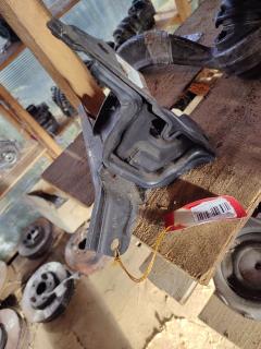 Подушка двигателя на Toyota Passo Sette M502E Фото 4