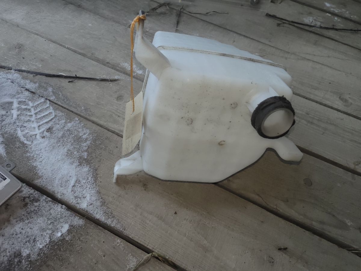 Влагоотделитель на Toyota Corolla Fielder ZZE124G 1ZZ-FE Фото 5