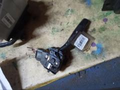 Переключатель поворотов на Toyota Corolla Fielder ZZE124G Фото 8