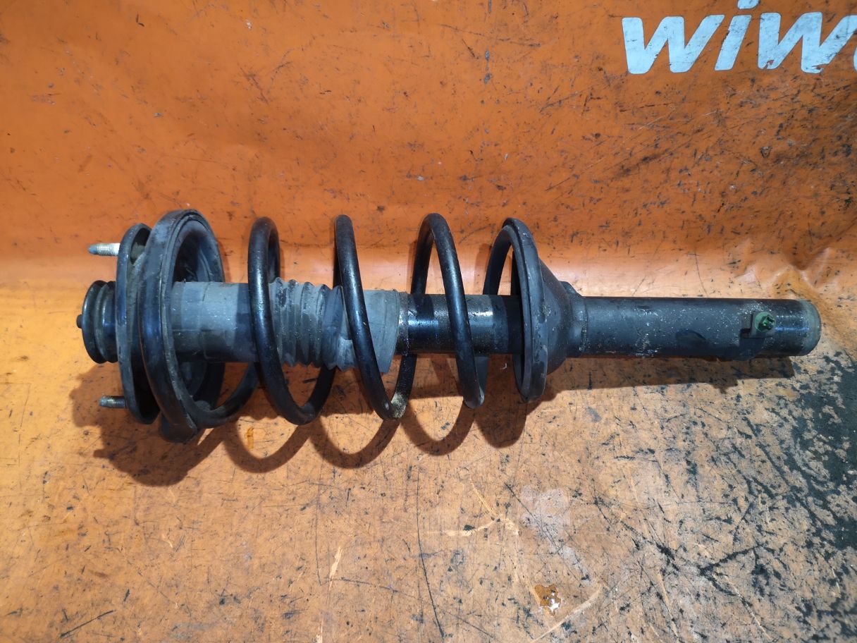 крепление задних амортизаторов на хонду одиссей rb1. амортизаторы для honda cr-v 2. стойка амортизатора хонда. отбойники амортизатора переднего хонда капа. стойка передняя хонда цра.