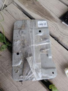 Подставка под аккумулятор 74411-63010, 74411-63020 на Toyota Caldina AZT246W Фото 3