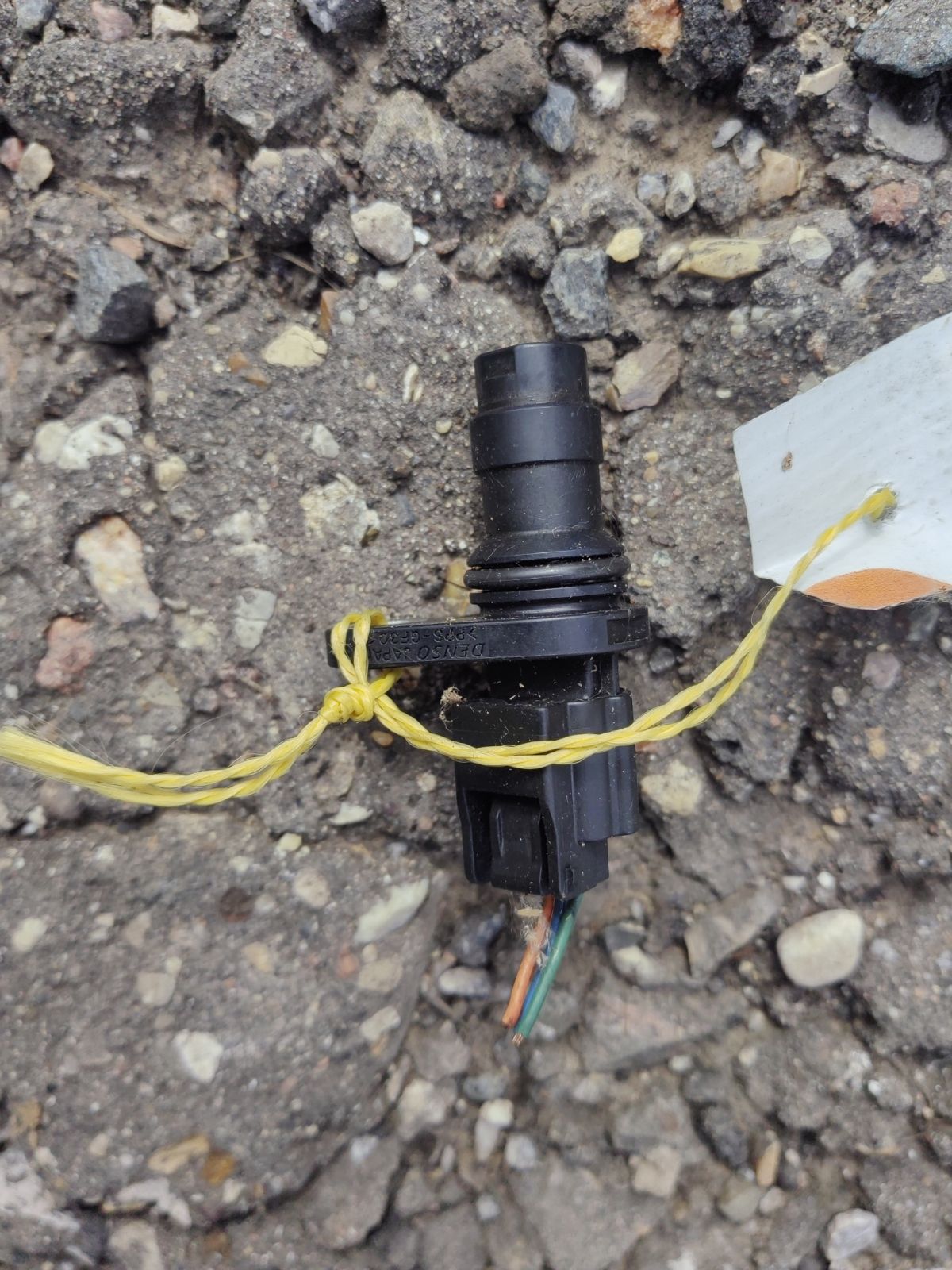 Датчик положения коленвала 23731 ED01A, 23731ED001 на Nissan Note E11 HR15DE Фото 2