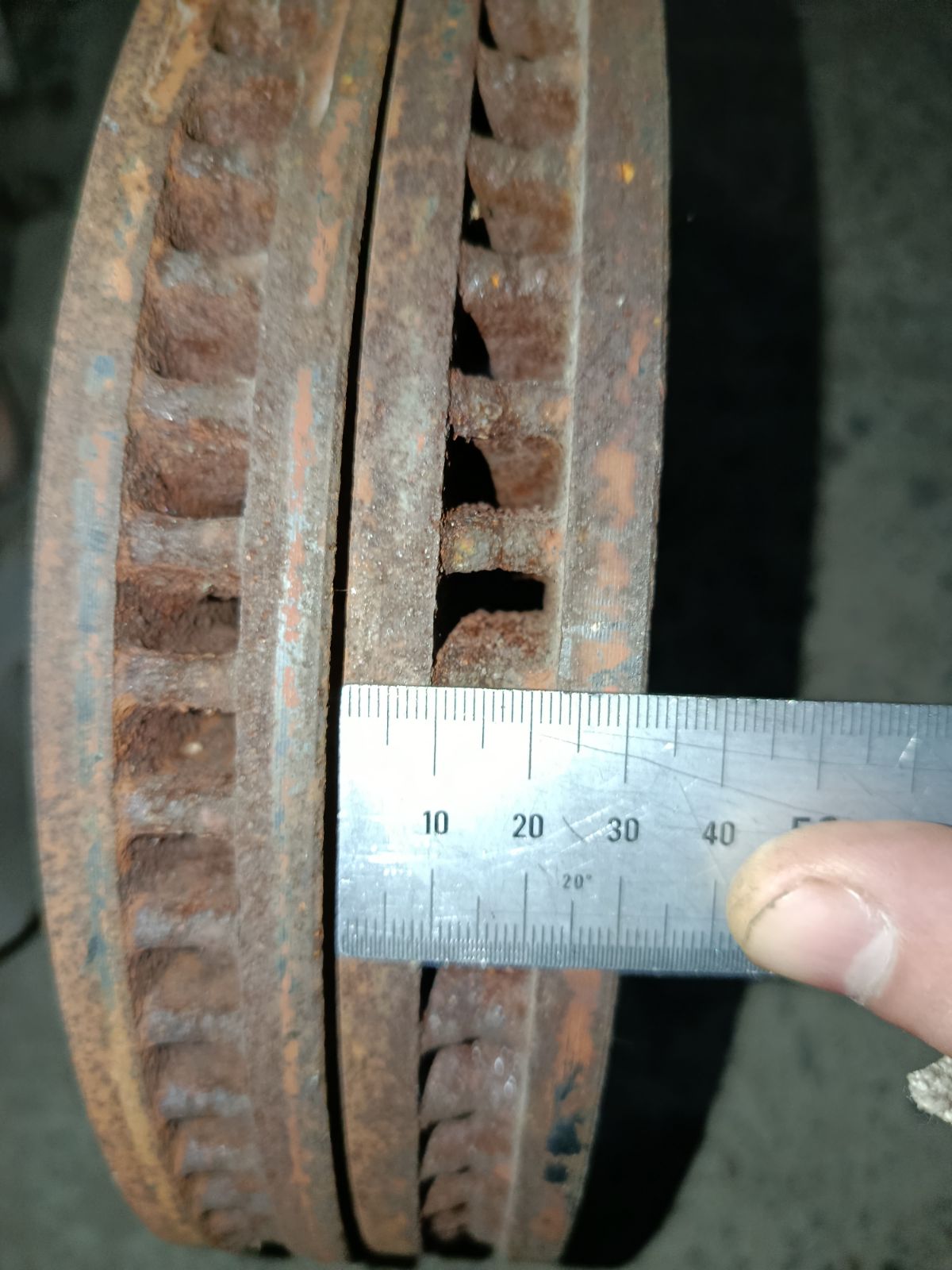 Тормозной диск на Toyota Crown GRS180 4GR-FSE Фото 4