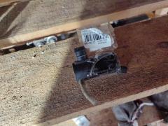 Насос омывателя стекла 85330-60140 на Toyota Фото 4
