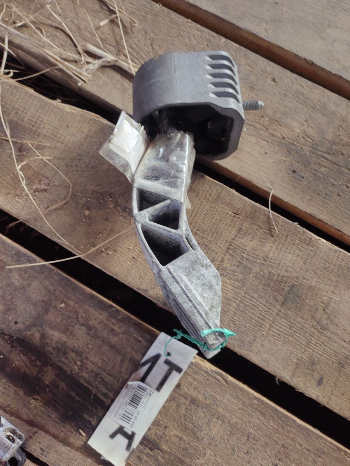 Подушка двигателя A1692400717, A1692401417 на Mercedes-Benz B-Class T245.232 266.940 Фото 4