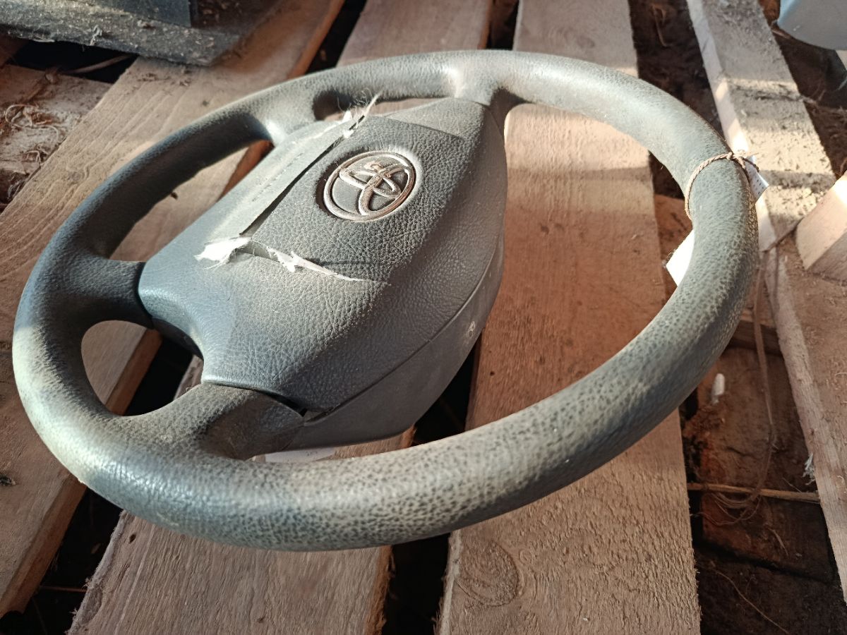 Руль на Toyota Hiace TRH200V Фото 5