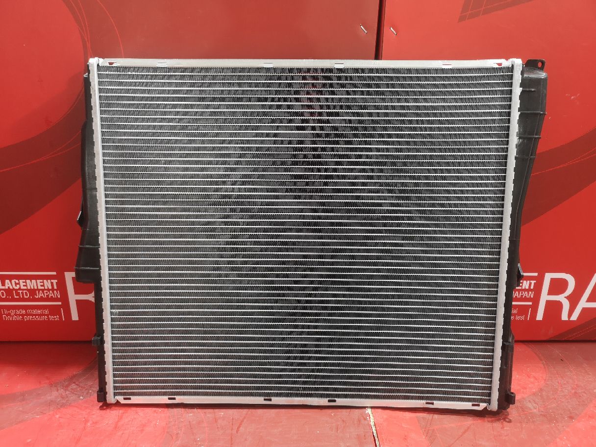 Радиатор ДВС TADASHI TD-036-13277-32, 0036012899, 01023138, 050024N, 06002343, 1025589SX, 104115, 107008, 17113415693, 202343R, 2055085, 314299, 3415693, 53117, 6002343, 60062343, 60807, 8127504, BW2343, BWA2343, CU13277, DCM1586, PL422545, WG1722053 на Bmw X3 E83 N52B25A Фото 2