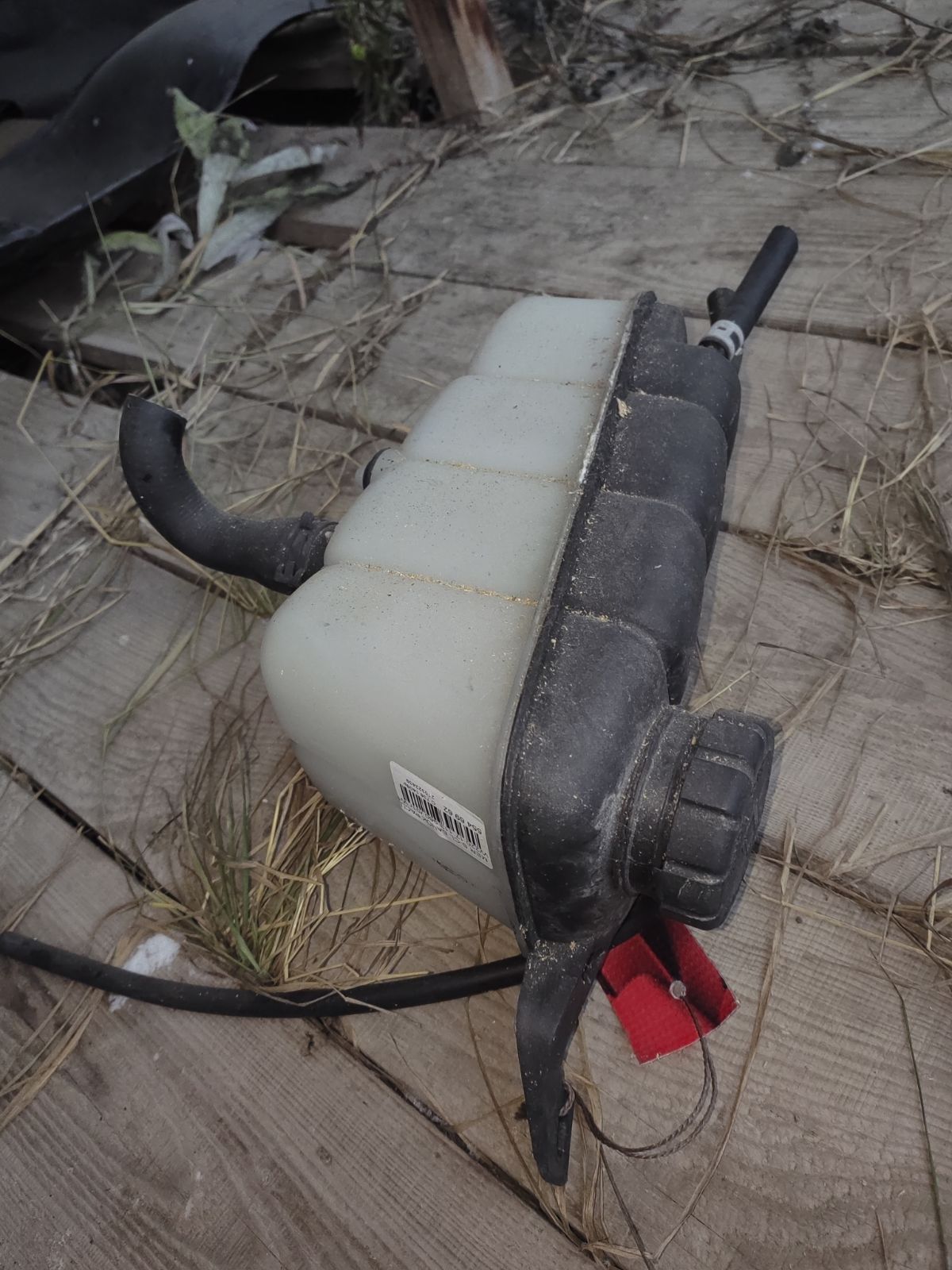 Бачок расширительный A2205000049 на Mercedes-Benz S-Class W220.175 113.960 Фото 5