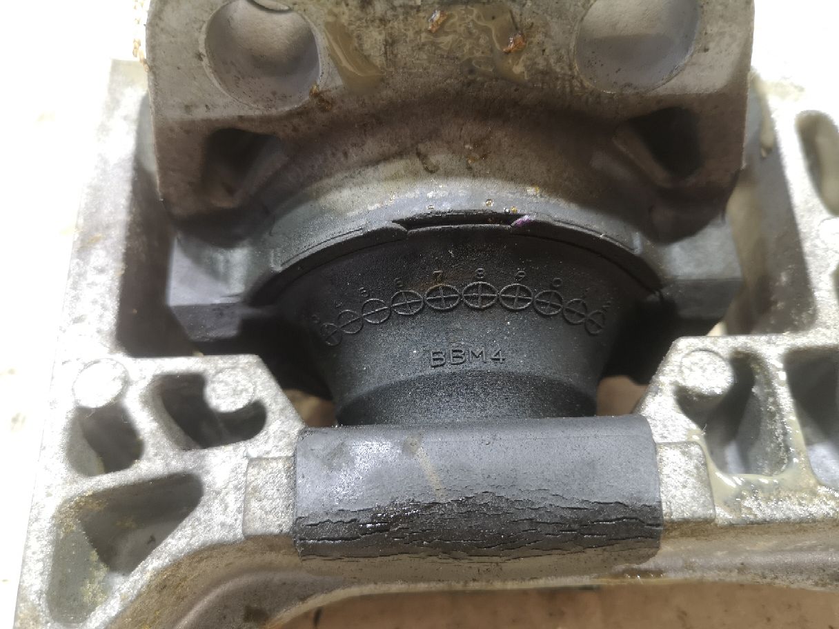 Подушка двигателя на Mazda Axela BKEP LF-VE Фото 1