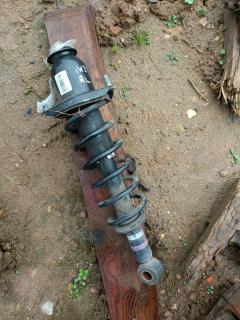 Стойка амортизатора 341363, 48530-47040, 48530-47041, 48530-47061, 48530-49395, 48530-49735, 48530-49745, CR-049R-NHW20, SJ-049R-NHW20, ST-049R-NHW20 на Toyota Prius NHW20 1NZ-FXE Фото 6