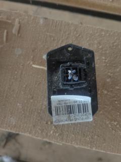 Регулятор скорости мотора отопителя 87138-52010 на Toyota Funcargo NCP20 2NZ-FE Фото 4