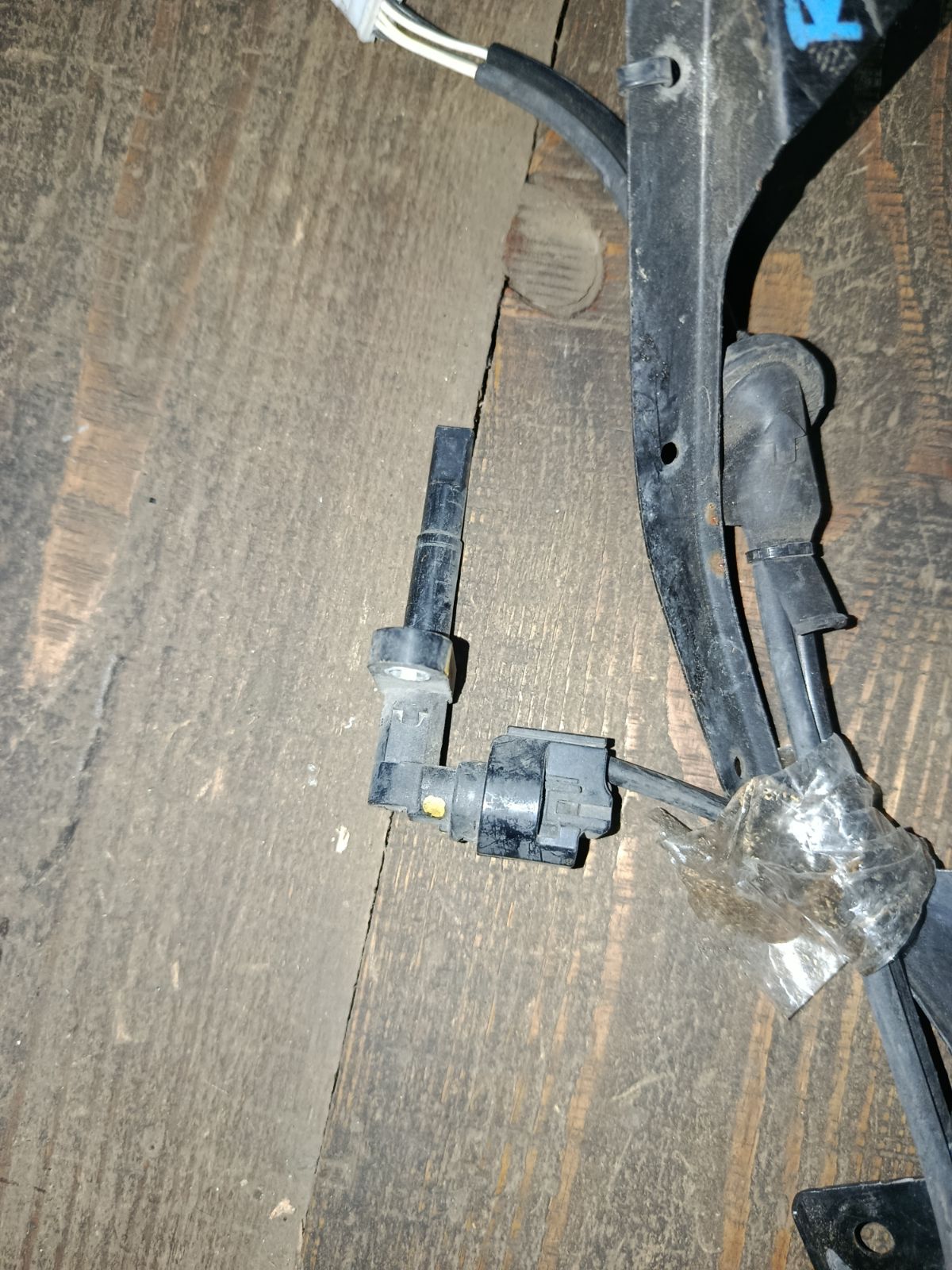 Датчик ABS 89545-30070 на Toyota Crown Majesta UZS186 3UZ-FE Фото 6