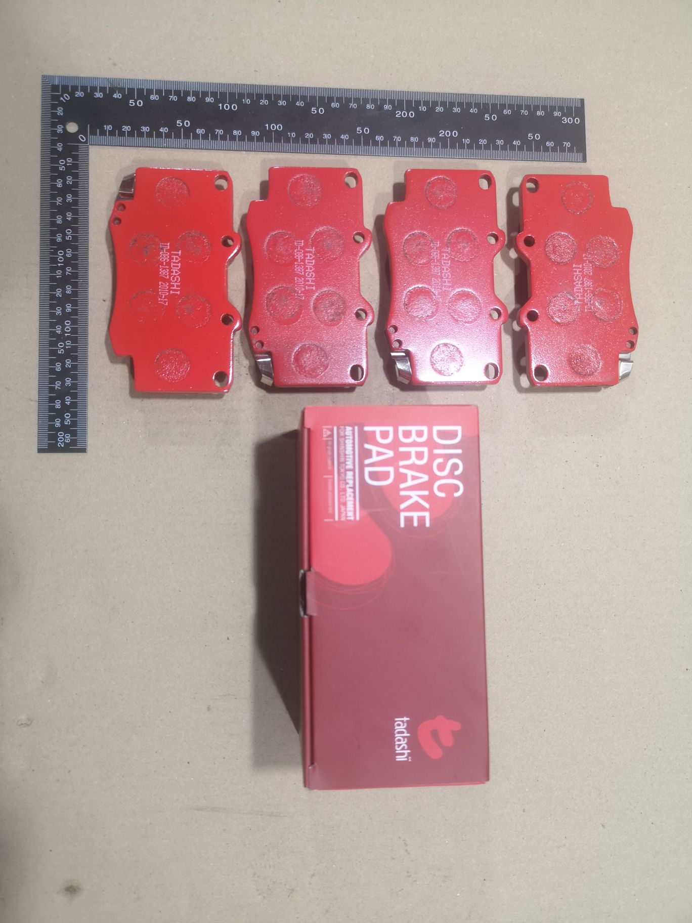 Тормозные колодки tds TD-086-1387, 04465-04010, 04465-35030, 04465-35031, 04465-35040, 04465-35080, 04465-35140, 04465-35190, 04465-35230, 04465-35240, 04465-35260, 04465-35280, 04465-60030, 04465-60130, 04465-60260, 04465YZZAF, 04465YZZBD, 04465YZZDH, 04465YZZDJ, 04491-35160, 04491-35170, 04491-35171, 04491-35180, 04491-35190, 04491-35240, 04491-35241, 04491-35260, 04491-60070, 04491-60080, 04491-60090, 2167901, 2167904, 2167907, 446504010, 446535030, 446535031, 446535040, 446535140, 446535190, 446535260, 446560030, 446560130, 446560260, 449135160, 449135170, 449135171, 449135180, 449135190, 449135240, 449135241, 449135260, 449160070, 449160080, 449160090, AFP410S, AN-458WK, AS-T375M, AY040-TY052, AY040TY017, D2160M, D2160M02, G2160M, J0446535040, J0449135160, J0466535040, MN-313M, NDP-273C, PF-1387, PN1387, SN292P, TD1387, V9118A059 на Toyota Hilux KZN130G Фото 1