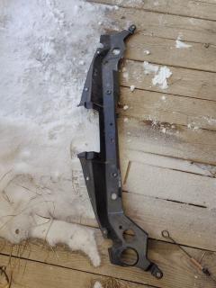 Защита замка капота 62322-ED000 на Nissan Tiida Latio SC11 HR15DE Фото 4