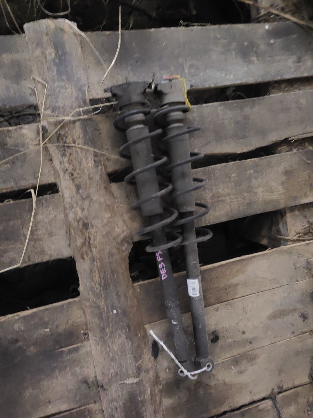 Амортизатор на Mazda Demio DE3FS Фото 3