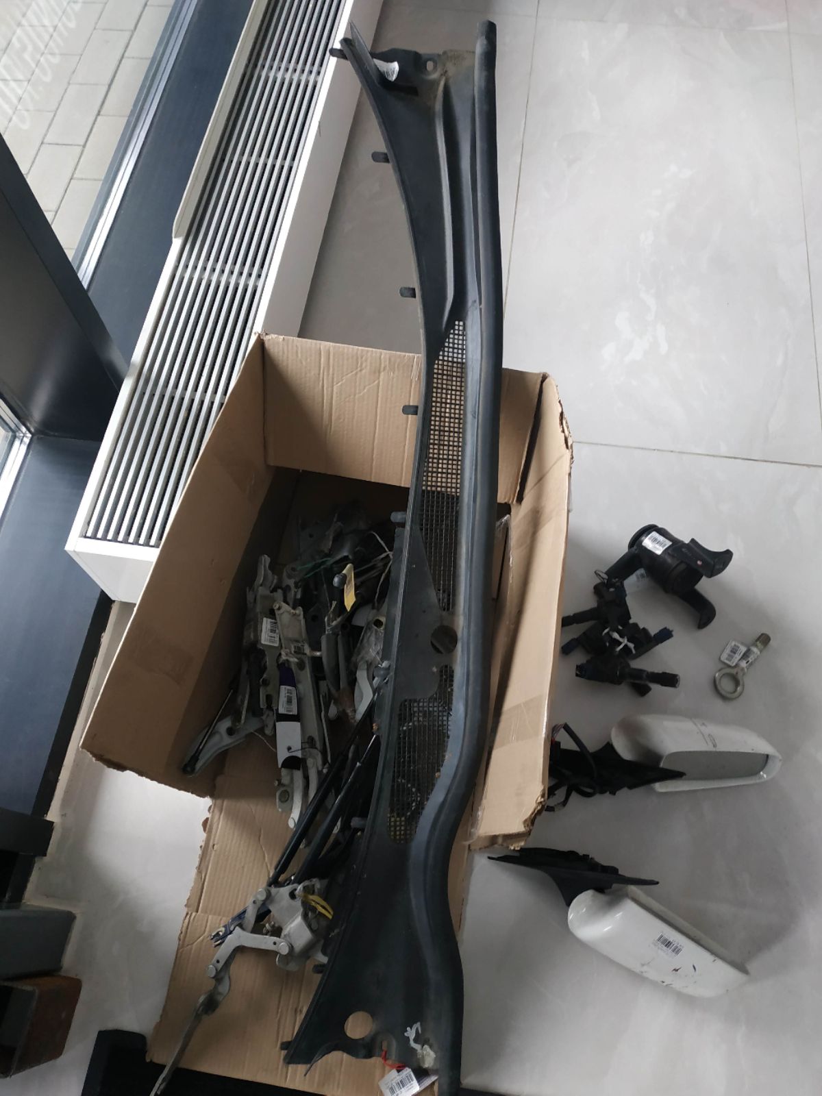 Решетка под лобовое стекло 55781-22230 на Toyota Mark Ii GX100 Фото 6