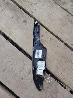 Блок упр-я стеклоподъемниками на Toyota Corolla Fielder NZE141G Фото 4