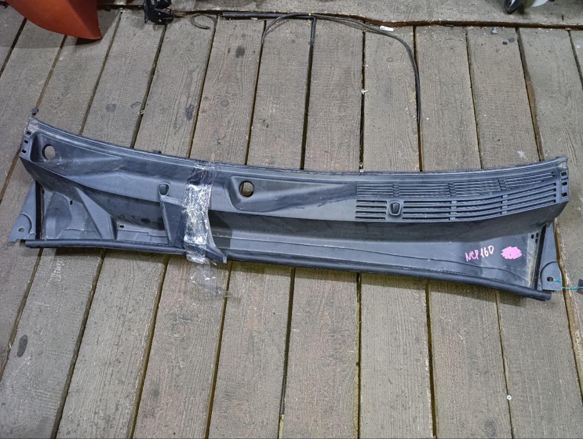 Решетка под лобовое стекло на Toyota Probox NCP160 Фото 3