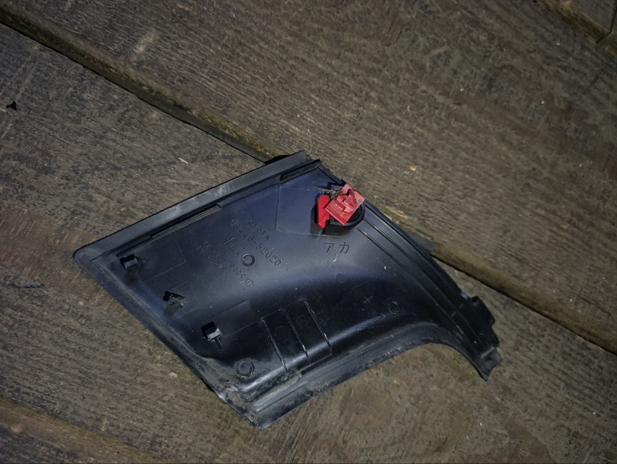 Решетка под лобовое стекло на Toyota Probox NCP160 Фото 9