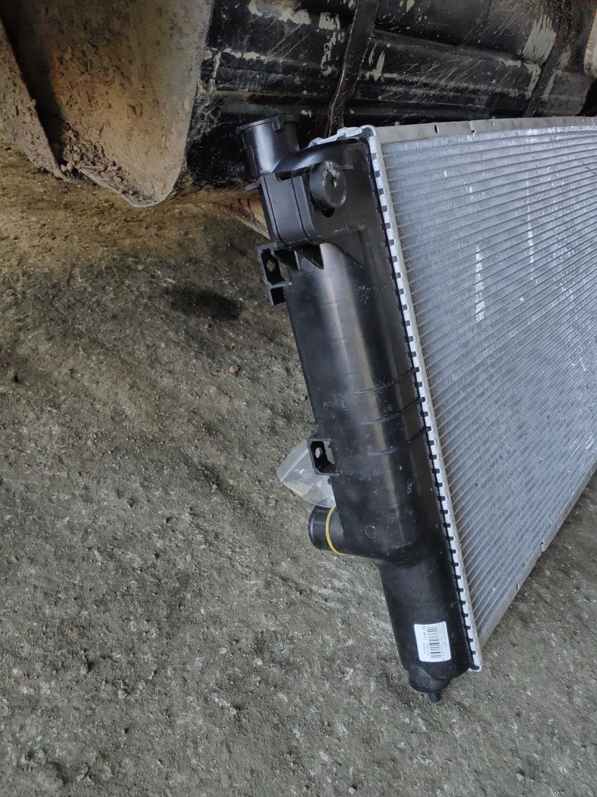 Радиатор ДВС TADASHI TD-036-7282, 105600, 3132-1002, 52006479, 52030191, 52030191AC, 56024, CU1553, WG1722984 на Dodge Ram 5.9 Фото 11