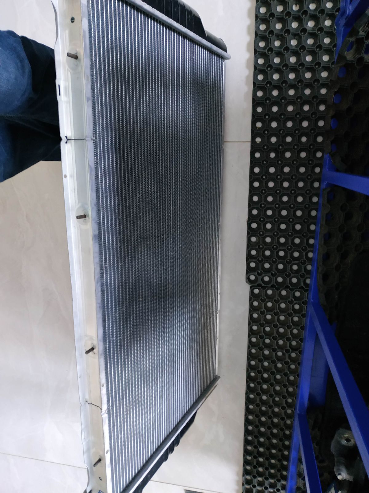 Радиатор ДВС TADASHI TD-036-7282, 105600, 3132-1002, 52006479, 52030191, 52030191AC, 56024, CU1553, WG1722984 на Dodge Ram 5.9 Фото 18