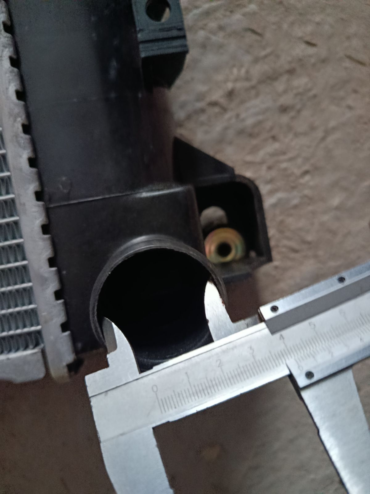 Радиатор ДВС TADASHI TD-036-7282, 105600, 3132-1002, 52006479, 52030191, 52030191AC, 56024, CU1553, WG1722984 на Dodge Ram 5.9 Фото 5