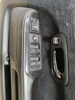 Обшивка двери на Honda Cr-V RD7 Фото 6