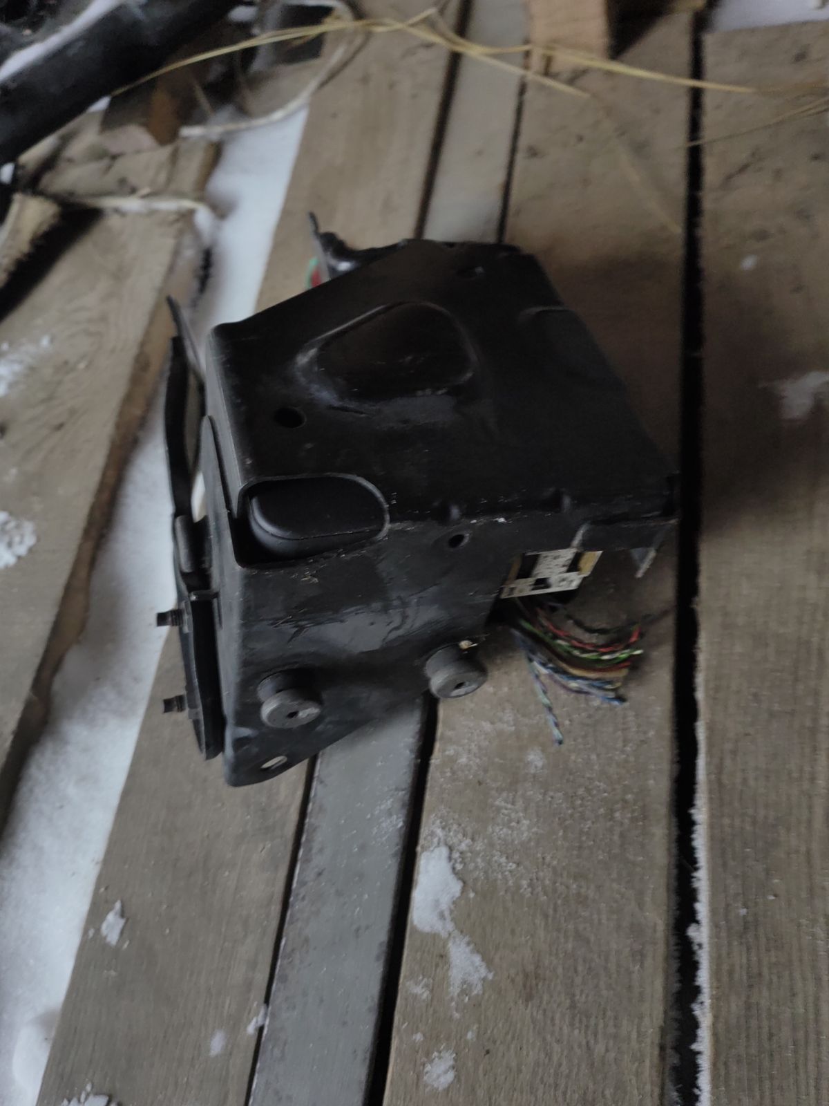 Блок ABS 9666999580 на Citroen Ds3 VF7SA Фото 6