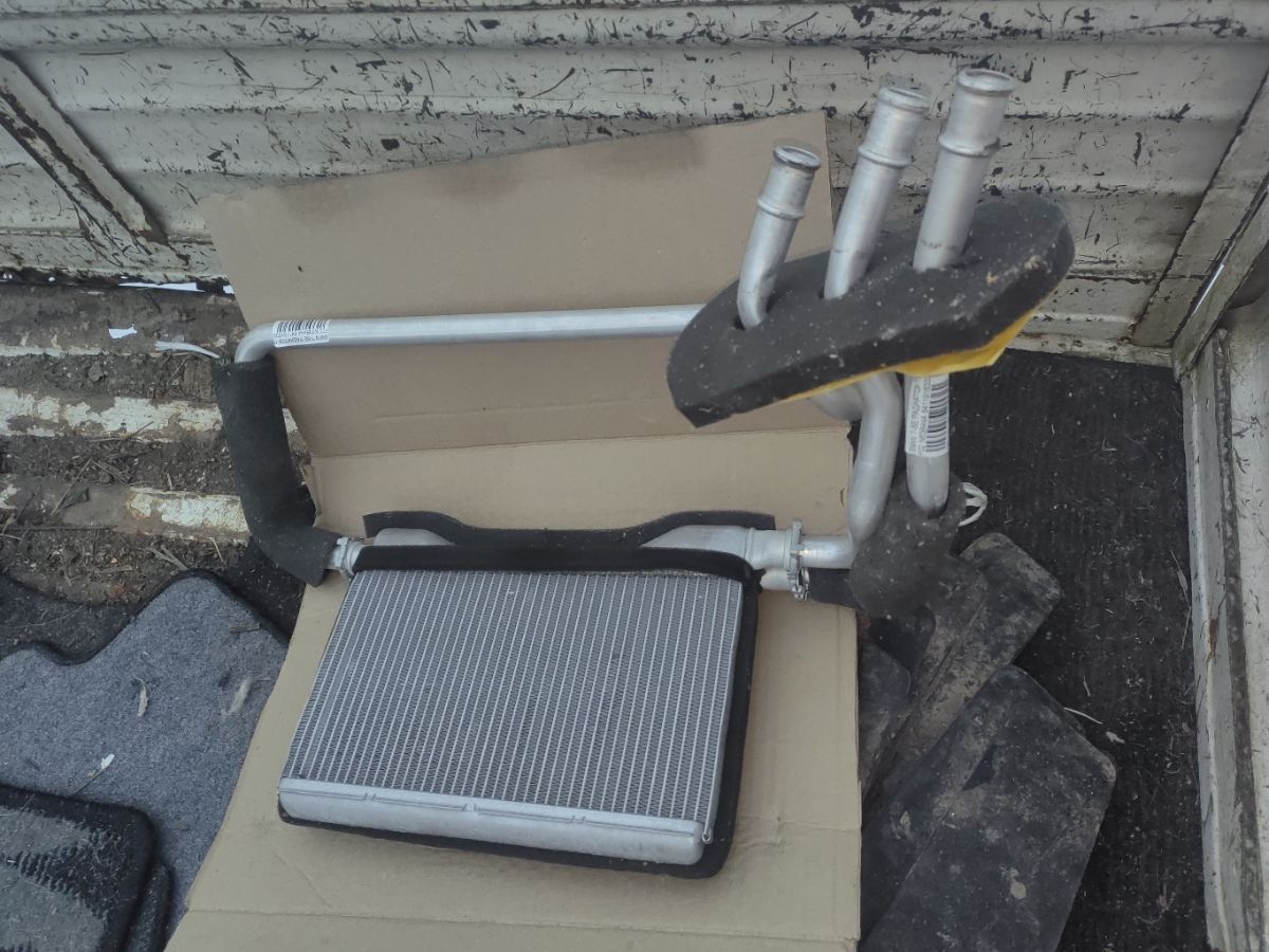 Радиатор печки 64119163330 на Bmw 7-Series F02-KC81 N63B44A Фото 4