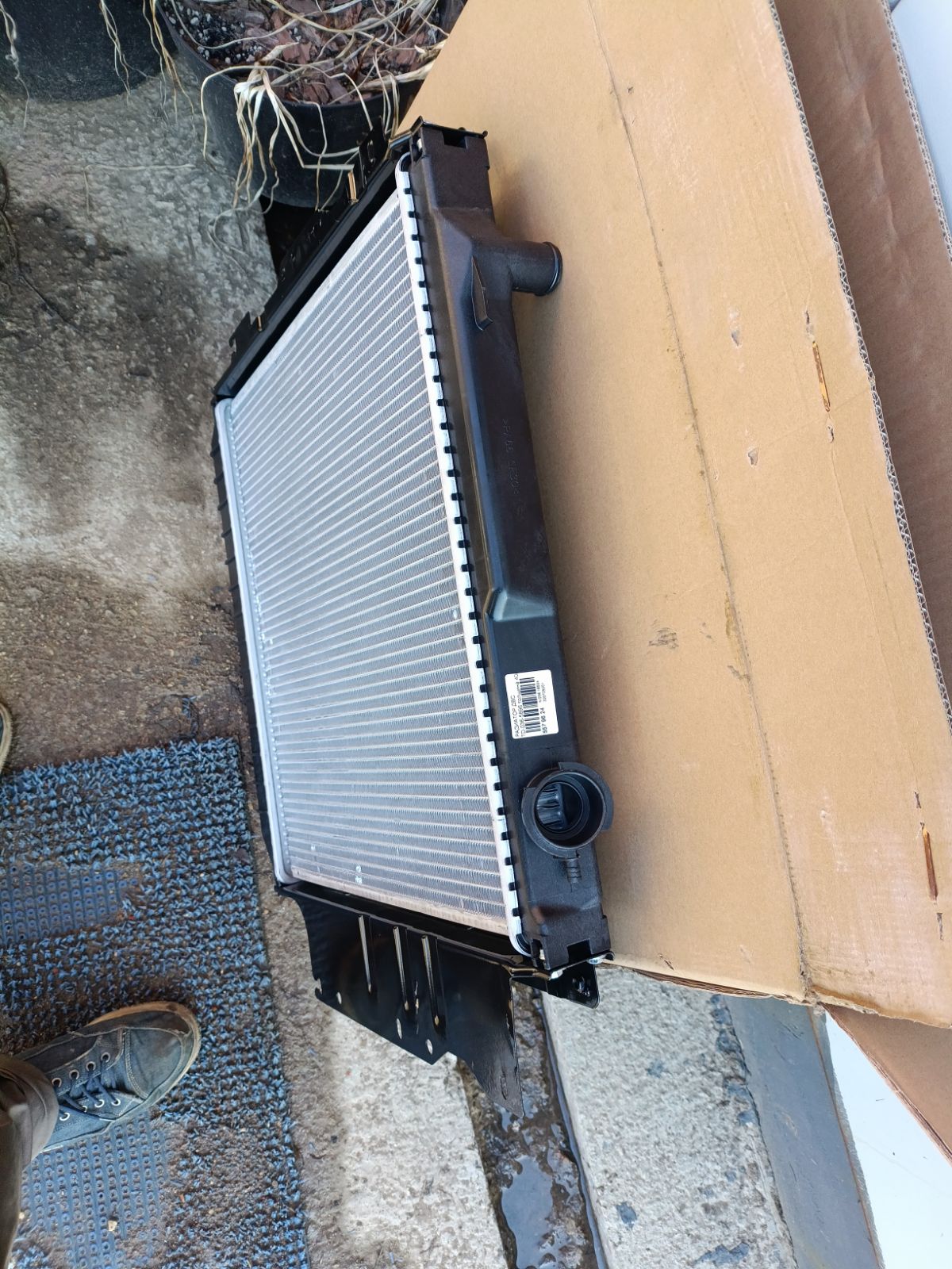 Радиатор ДВС TADASHI TD-036-5896, 05102983AA, 102132, 32318502, 5102983AA, 52028040, 52028041, 52028044, 52028123, 52028123AB, 52029121, 52029122, 52080 180, 52080 181, 52080 183, 520800186AC, 520800186AG, 52080180, 52080180AB, 52080180AE, 52080180AF, 52080181, 52080181AB, 52080181AF, 52080181AG, 52080183, 52080183AB, 52080183AC, 52080183AF, 52080183AG, 52080184, 52080184AB, 52080184AC, 52080184AG, 52080184AH, 52080186AG, 55037652AA, 55037653AA, 55037653AB, 55037653AC, 55037654AA, 55037654AB, 55037657AA, 55037658AA, 61036, CU2101, FX-036-5896, FX-036-5896A, K05102983AA, K52028123, K52080184AB, K52080186AC, K55037654AA, K55037654AB, TD-036-5896A на Jeep Wrangler TJ EPE Фото 4