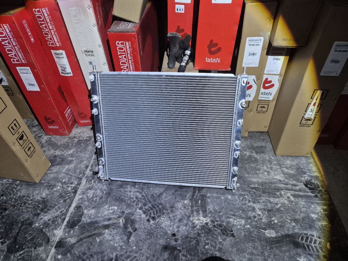 Радиатор ДВС TADASHI TD-036-8026, 10-26962-SX, 15932852, 15932855, 25789912, 25957496, 319093J, 319094J, 319205T, 606152, AT13055, CU13108, TD-036-13055-26, TD-036-7021 на Cadillac Cts LF1 Фото 7