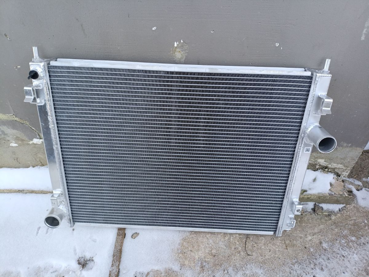 Радиатор ДВС TADASHI TD-036-8025, 07002138, 1025627SX, 2431083, 2766, 2767, 310014R, 312138R, 31328501, 470R0576, 470R0998, 520141N, 53042, 61014A, 68050127AA, 68050131AA, 68050291AA, CL10027, CR0003, CR2138, CU13158, PL332492, TD-036-13158-40, VCS0014, WG1721985 на Chrysler 300 LC Фото 11