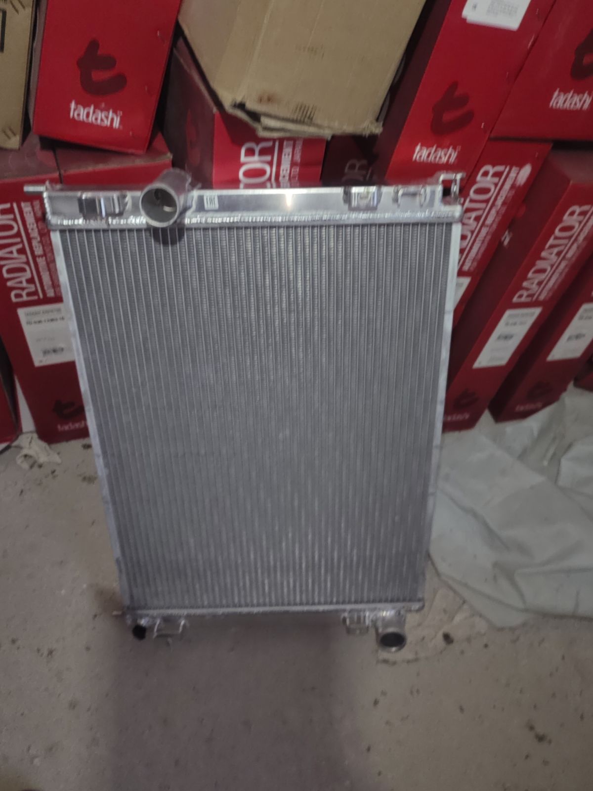 Радиатор ДВС TADASHI TD-036-8025, 07002138, 1025627SX, 2431083, 2766, 2767, 310014R, 312138R, 31328501, 470R0576, 470R0998, 520141N, 53042, 61014A, 68050127AA, 68050131AA, 68050291AA, CL10027, CR0003, CR2138, CU13158, PL332492, TD-036-13158-40, VCS0014, WG1721985 на Chrysler 300 LC Фото 7
