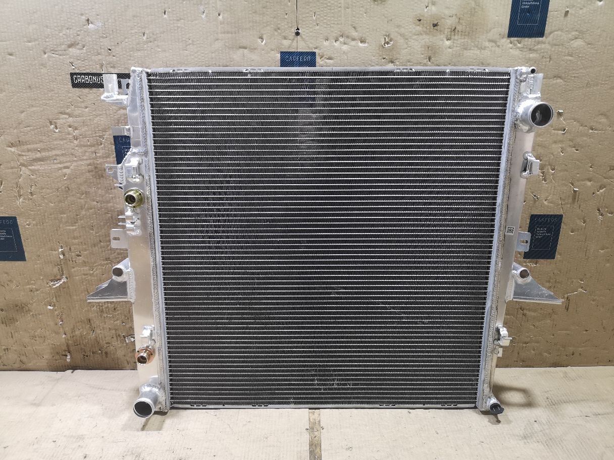 Радиатор ДВС TADASHI TD-036-8013, 001-10-16516, 01013051, 02002198, 10-26290-SX, 105262, 142027, 2002198, 350200, 370003N, 432408-1, 470R1277, 53097, 60022198, 64320, 64320A, 644320J, 644320JP, 644320N, AU2198, CR 1905 000S, DCM1414, LR0001-04, LR021777, LR1023R, LRC 10159, PCC5000041, PCC5000093, PCC500040, PCC500041, PCC500092, PCC500093, PCC500213, PCC500222, PCC500490, PCC500540, PCC500550, PCC500630, PCC500680, VCS1676, WG1722034 на Land Rover Discovery TAA 4.0 Фото 2