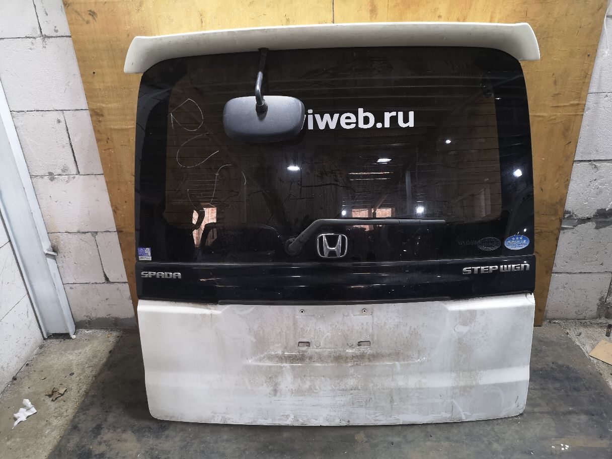 Honda stepwgn 2017 задняя дверь. Honda step wagon багажник. Honda stepwgn 2015 багажник. Honda stepwgn rf5. Honda stepwgn задняя дверь.