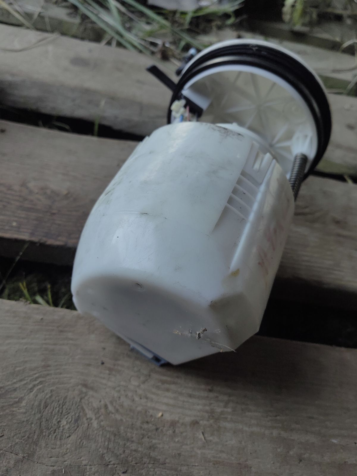 Бензонасос 2S6U9350A1A, ZJ201335XA на Mazda Demio DY3W ZJ-VE Фото 5