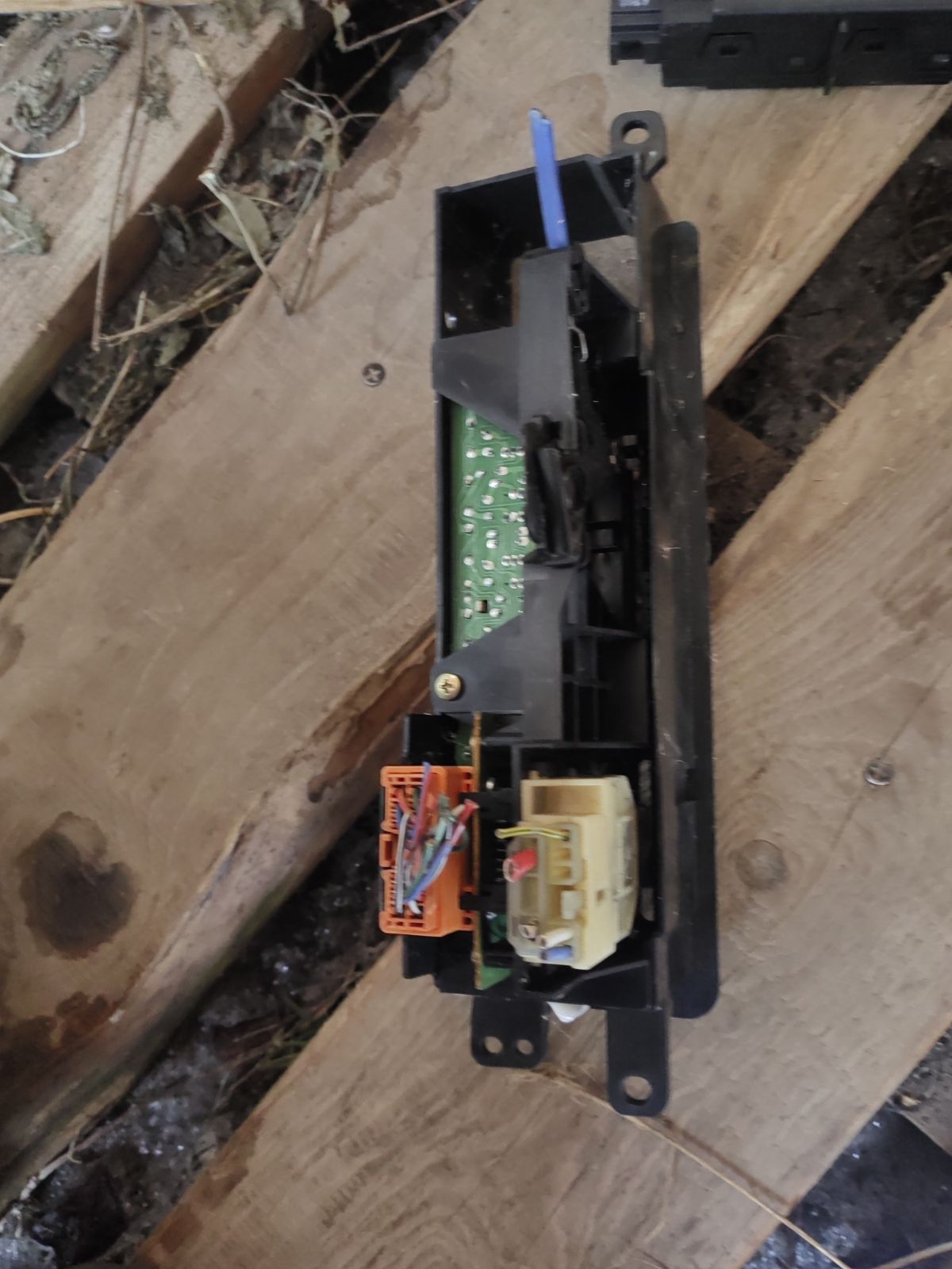 Блок управления климатконтроля на Toyota Grand Hiace KCH16W 1KZ-TE Фото 4