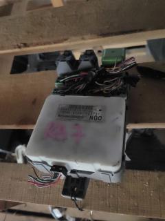 Блок предохранителей 38850-S3N-0113 на Honda Odyssey RA7 F23A Фото 3