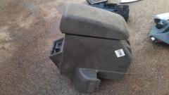 Бардачок на Mitsubishi Pajero V45W Фото 17