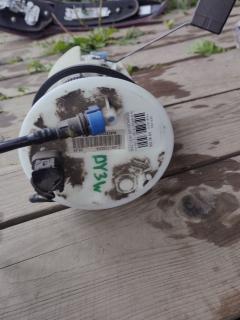 Бензонасос 2S6U9350A1A, ZJ201335XA на Mazda Demio DY3W ZJ-VE Фото 4