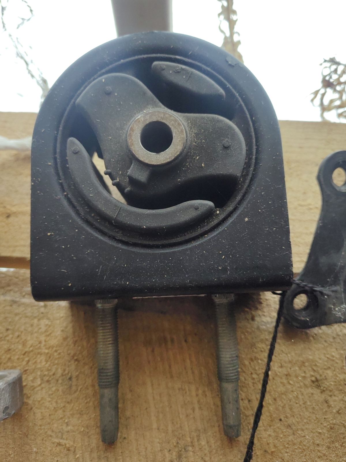 Подушка двигателя на Suzuki Swift ZC71S K12B Фото 5