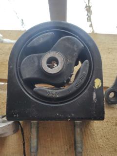 Подушка двигателя на Suzuki Swift ZC71S K12B Фото 6