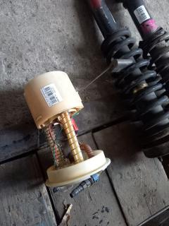 Бензонасос 2S6U9350A1A, ZJ201335XA на Mazda Demio DY3W ZJ-VE Фото 4