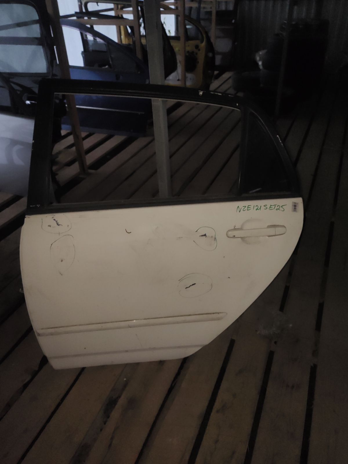 Дверь боковая на Toyota Corolla Runx NZE121 Фото 8