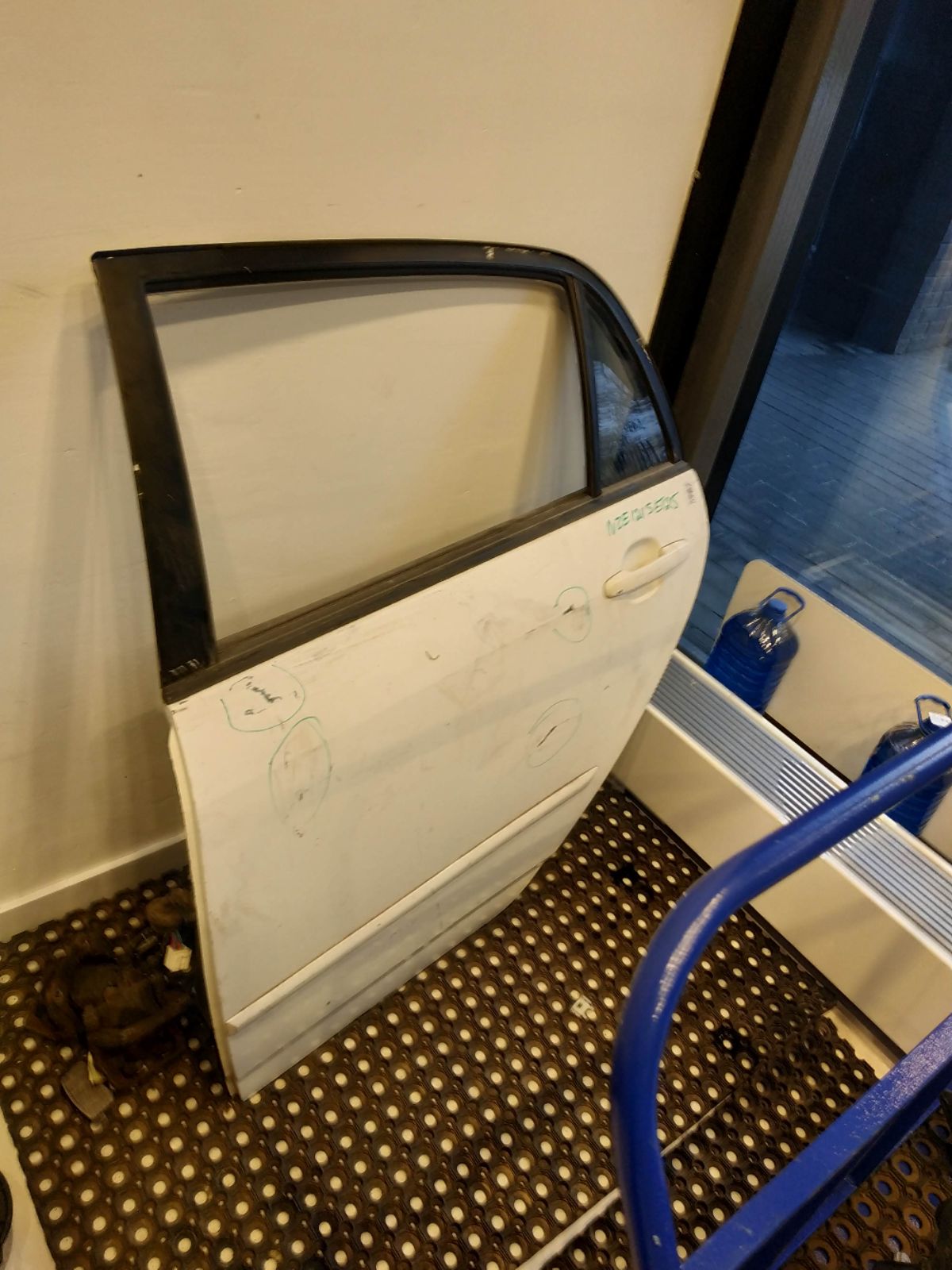 Дверь боковая на Toyota Corolla Runx NZE121 Фото 10