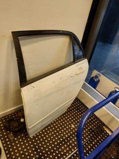 Дверь боковая на Toyota Corolla Runx NZE121 Фото 10